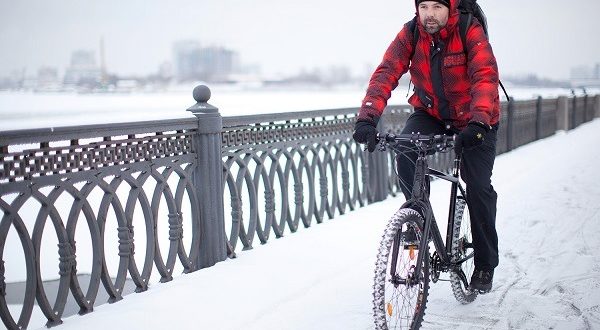 Kun je fietsen in de winter - voor- en nadelen