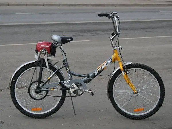 fiets met benzinemotor